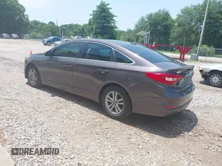 2016 Hyundai Sonata SE z VIN 5NPE24AF6GH276416, wystawiony jako IAAI lot #42483029 z przebiegiem 91 631 mil mil oraz . Historia ofert i sprzedaży dostępna na DreamBid. Obrazek 3.