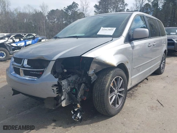 2017 Dodge Grand Caravan SXT with VIN 2C4RDGCGXHR545752, listed as a IAAI auction lot 41812885 with 180,805 mi miles. Bid and sale history available at carsss.com. Image 6.