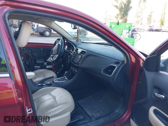 2012 Chrysler 200 Limited with VIN 1C3CCBCBXCN109039, listed as a IAAI auction lot 41548720 with 129,124 mi miles. Bid and sale history available at carsss.com. Image 5.