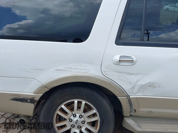 2010 Ford Expedition Eddie Bauer with VIN 1FMJU1H53AEA07426, listed as a IAAI auction lot 42072928 with 216,112 mi miles and . Bid and sale history available at DreamBid. Image 6.