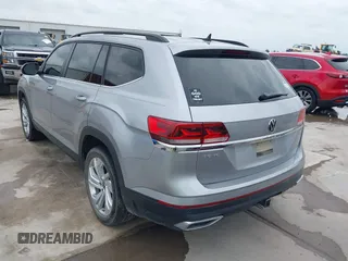 2021 Volkswagen Atlas SE с VIN 1V2JR2CA2MC539992, выставлен на аукционе IAAI как лот 42133933 с пробегом 82 287 миль миль и . История ставок и продаж доступна на DreamBid. Изображение 3.