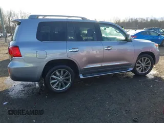 2009 Lexus LX 570 with VIN JTJHY00W894019219, listed as a IAAI auction lot 41744811 with Not Provided miles and . Bid and sale history available at carsss.com. Image 13.