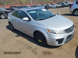 2013 Kia Forte SX с VIN KNAFW6A32D5745990, выставлен на аукционе IAAI как лот 42102897 с пробегом 129 176 миль миль и . История ставок и продаж доступна на DreamBid. Изображение 1.