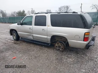 2004 Chevrolet Suburban LT with VIN 1GNEC16Z64J179774, listed as a IAAI auction lot 41562209 with 1 mi miles. Bid and sale history available at carsss.com. Image 3.