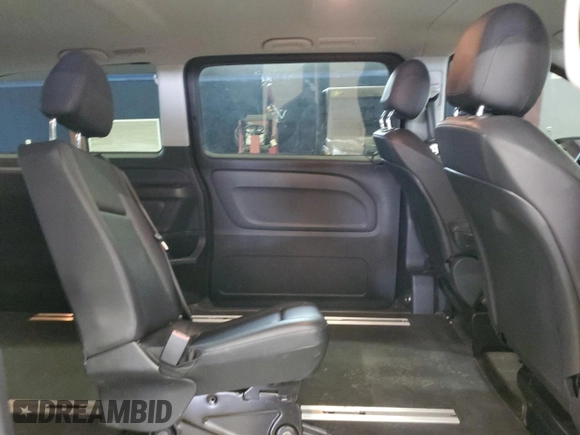 2018 Mercedes-Benz Metris Passenger z VIN WD4PG2EE1J3488603, wystawiony jako Copart lot #56352845 z przebiegiem 137 161 mil mil oraz Czysty tytuł • Clean title. Historia ofert i sprzedaży dostępna na DreamBid. Obrazek 11.