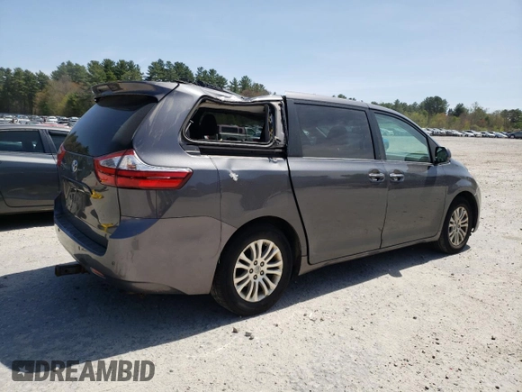 2017 Toyota Sienna XLE Auto Access Seat z VIN 5TDYZ3DC9HS890943, wystawiony jako Copart lot #55387005 z przebiegiem 146 986 mil mil oraz Szkoda całkowita • Salvage title. Historia ofert i sprzedaży dostępna na DreamBid. Obrazek 3.