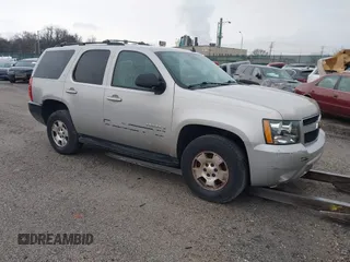 2009 Chevrolet Tahoe 1LT z VIN 1GNFK23009R227457, wystawiony jako IAAI lot #41482454 z przebiegiem 196 699 mil mil oraz . Historia ofert i sprzedaży dostępna na DreamBid. Obrazek 1.