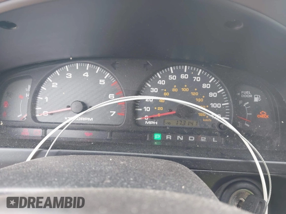 1999 Toyota 4Runner SR5 z VIN JT3GN86R1X0123115, wystawiony jako IAAI lot #41505478 z przebiegiem 173 141 mil mil oraz . Historia ofert i sprzedaży dostępna na DreamBid. Obrazek 7.