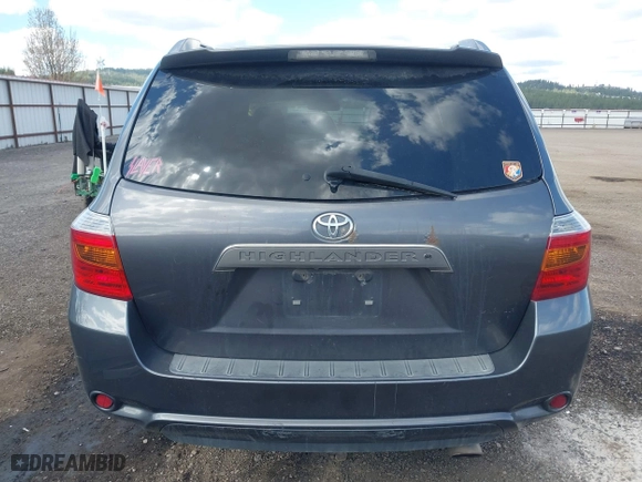2010 Toyota Highlander Sport with VIN 5TDEK3EH1AS005738, listed as a IAAI auction lot 42028866 with 216,014 mi miles. Bid and sale history available at carsss.com. Image 17.