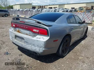 2013 Dodge Charger RT with VIN 2C3CDXCT4DH604611, listed as a IAAI auction lot 42196201 with 211,873 mi miles and . Bid and sale history available at carsss.com. Image 4.