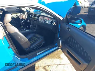 2012 Ford Mustang V6 Premium with VIN 1ZVBP8AM2C5233385, listed as a IAAI auction lot 40926705 with Not Provided miles. Bid and sale history available at carsss.com. Image 5.