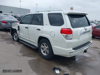 2011 Toyota 4Runner SR5 with VIN JTEZU5JR7B5014100, listed as a IAAI auction lot 41769637 with 215,474 mi miles. Bid and sale history available at carsss.com. Image 3.