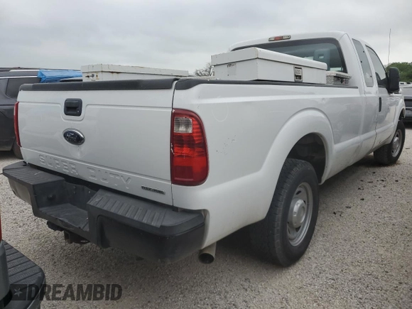 2015 Ford F-250 XLT z VIN 1FT7X2A63FEA35183, wystawiony jako Copart lot #43002515 z przebiegiem 92 324 mil mil oraz Szkoda całkowita • Salvage title. Historia ofert i sprzedaży dostępna na DreamBid. Obrazek 3.