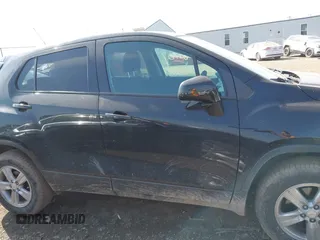 2022 Chevrolet Trax LS z VIN KL7CJNSM4NB551564, wystawiony jako IAAI lot #42066707 z przebiegiem 38 245 mil mil oraz . Historia ofert i sprzedaży dostępna na DreamBid. Obrazek 13.