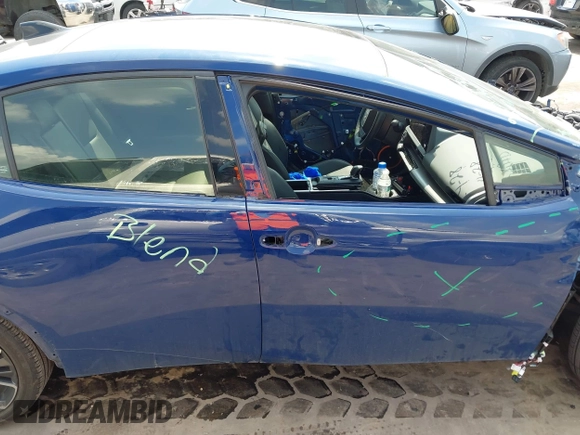 2024 Toyota Prius LE z VIN JTDACAAU8R3019555, wystawiony jako IAAI lot #42160410 z przebiegiem 15 529 mil mil oraz . Historia ofert i sprzedaży dostępna na DreamBid. Obrazek 14.