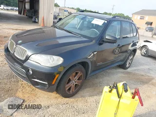 2012 BMW X5 35d with VIN 5UXZW0C54CL669256, listed as a IAAI auction lot 42662273 with 138,517 mi miles and . Bid and sale history available at DreamBid. Image 2.
