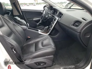 2014 Volvo S60 T5 z VIN YV1612FS6E2285174, wystawiony jako Copart lot #59003035 z przebiegiem 102 548 mil mil oraz Szkoda całkowita • Salvage title. Historia ofert i sprzedaży dostępna na DreamBid. Obrazek 7.