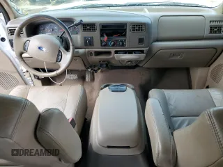 2004 Ford Super Duty F-250 XL with VIN 1FTNW21P14EA23582, listed as a Copart auction lot 62658954 with 205,382 mi miles and Salvage Title. Bid and sale history available at carsss.com. Image 8.