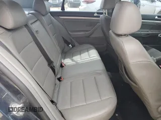 2008 Volkswagen Jetta SE z VIN 3VWRM71K98M082885, wystawiony jako Copart lot #57521515 z przebiegiem 162 641 mil mil oraz Szkoda całkowita • Salvage title. Historia ofert i sprzedaży dostępna na DreamBid. Obrazek 10.
