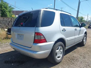 2001 Mercedes-Benz M 320/430/500 with VIN 4JGAB54E71A284509, listed as a IAAI auction lot 42637984 with 183,496 mi miles and . Bid and sale history available at DreamBid. Image 4.
