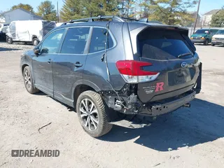 2019 Subaru Forester Limited with VIN JF2SKAUC1KH583794, listed as a IAAI auction lot 41710962 with 61,192 mi miles. Bid and sale history available at carsss.com. Image 3.