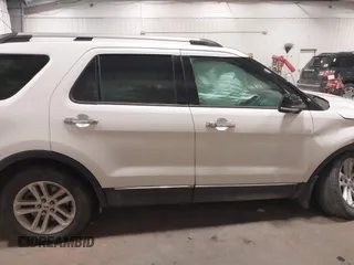 2015 Ford Explorer XLT with VIN 1FM5K8D81FGA19621, listed as a IAAI auction lot 41185389 with 90,766 mi miles and . Bid and sale history available at carsss.com. Image 13.