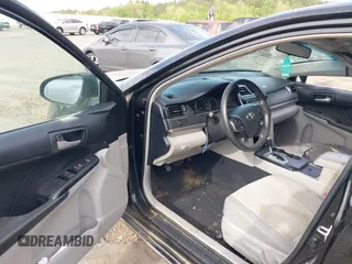2012 Toyota Camry L z VIN 4T1BF1FK0CU131461, wystawiony jako IAAI lot #41957880 z przebiegiem 113 902 mil mil oraz . Historia ofert i sprzedaży dostępna na DreamBid. Obrazek 5.