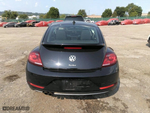 2018 Volkswagen Beetle S with VIN 3VWFD7ATXJM705321, listed as a IAAI auction lot 40118047 with NaN miles. Bid and sale history available at carsss.com. Image 16.