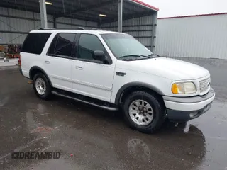 2001 Ford Expedition XLT z VIN 1FMRU15W31LA71137, wystawiony jako IAAI lot #41960736 z przebiegiem 218 896 mil mil oraz . Historia ofert i sprzedaży dostępna na DreamBid. Obrazek 1.