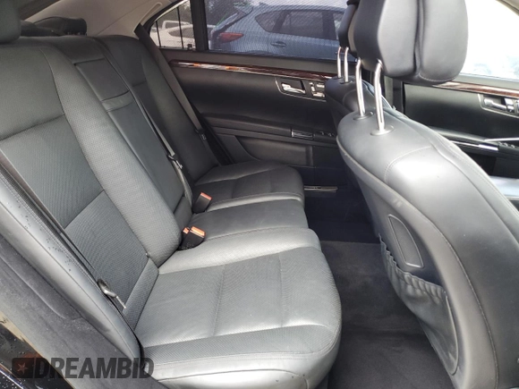 2010 Mercedes-Benz S 550 with VIN WDDNG7BB1AA326822, listed as a Copart auction lot 52373325 with 105,313 mi miles and Salvage Title. Bid and sale history available at DreamBid. Image 10.