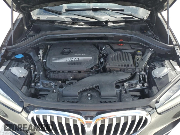 2021 BMW X1 xDrive28i z VIN WBXJG9C08M5T59270, wystawiony jako Copart lot #53894475 z przebiegiem 36 824 mil mil oraz Nie do naprawy • Non repairable. Historia ofert i sprzedaży dostępna na DreamBid. Obrazek 12.