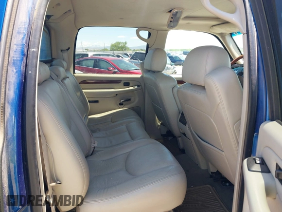 2004 Cadillac Escalade EXT z VIN 3GYEK62NX4G127782, wystawiony jako IAAI lot #42320908 z przebiegiem 271 625 mil mil oraz . Historia ofert i sprzedaży dostępna na DreamBid. Obrazek 8.