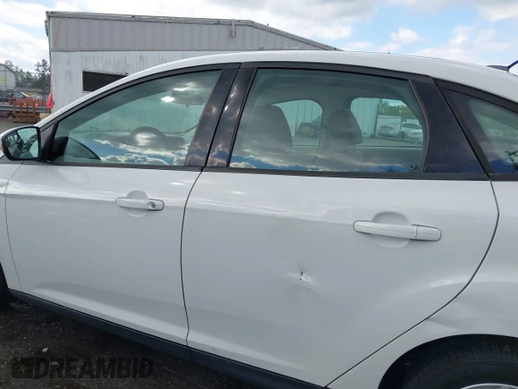 2013 Ford Focus SE with VIN 1FADP3F2XDL240898, listed as a IAAI auction lot 41975481 with 131,304 mi miles. Bid and sale history available at carsss.com. Image 14.