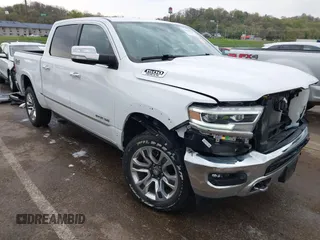 2022 Ram 1500 Limited z VIN 1C6SRFHT6NN446901, wystawiony jako IAAI lot #42042634 z przebiegiem 46 809 mil mil oraz . Historia ofert i sprzedaży dostępna na DreamBid. Obrazek 1.