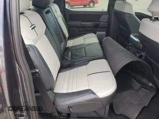 2022 Ford F-150 Lightning Pro z VIN 1FT6W1EV7NWG10601, wystawiony jako Copart lot #55057445 z przebiegiem Nie podano mil oraz Szkoda całkowita • Salvage title. Historia ofert i sprzedaży dostępna na DreamBid. Obrazek 10.