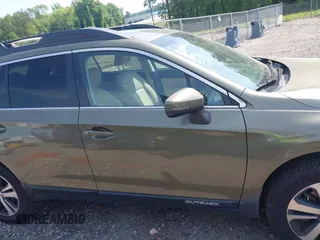 2019 Subaru Outback Limited z VIN 4S4BSANC8K3290495, wystawiony jako IAAI lot #42109016 z przebiegiem 173 623 mil mil oraz . Historia ofert i sprzedaży dostępna na DreamBid. Obrazek 13.