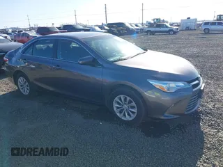 2015 Toyota Camry XLE with VIN 4T4BF1FK7FR473872, listed as a IAAI auction lot 41742266 with 51,472 mi miles. Bid and sale history available at carsss.com. Image 1.