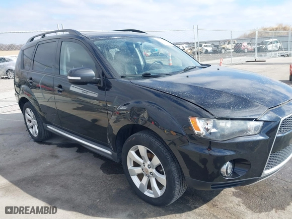 2010 Mitsubishi Outlander XLS with VIN JA4JT4AX6AZ002549, listed as a IAAI auction lot 41669290 with 136,757 mi miles. Bid and sale history available at carsss.com. Image 1.