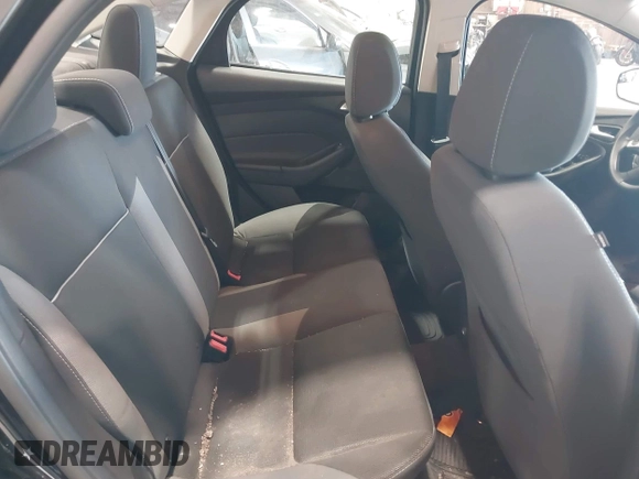 2013 Ford Focus SE with VIN 1FADP3F28DL160807, listed as a IAAI auction lot 42052971 with 60,903 mi miles. Bid and sale history available at carsss.com. Image 8.
