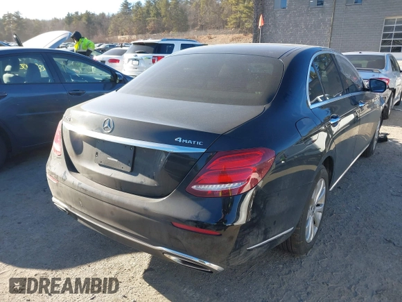 2020 Mercedes-Benz E-Class E 350 with VIN WDDZF8EB6LA755253, listed as a IAAI auction lot 41279643 with 42,780 mi miles. Bid and sale history available at carsss.com. Image 4.