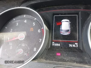 2017 Volkswagen GTI S z VIN 3VW547AU2HM023421, wystawiony jako IAAI lot #41673669 z przebiegiem 91 094 mil mil oraz . Historia ofert i sprzedaży dostępna na DreamBid. Obrazek 15.