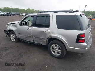2007 Ford Explorer XLT z VIN 1FMEU73E67UB87480, wystawiony jako IAAI lot #42334437 z przebiegiem 193 683 mil mil oraz . Historia ofert i sprzedaży dostępna na DreamBid. Obrazek 6.