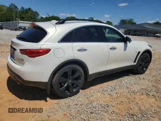 2015 Infiniti QX70 z VIN JN8CS1MW5FM481185, wystawiony jako Copart lot #52884555 z przebiegiem Nie podano mil oraz Szkoda całkowita • Salvage title. Historia ofert i sprzedaży dostępna na DreamBid. Obrazek 3.