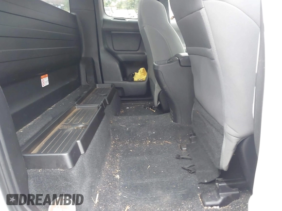 2021 Toyota Tacoma SR с VIN 3TYRX5GN3MT018906, выставлен на аукционе IAAI как лот 42131299 с пробегом 43 023 миль миль и . История ставок и продаж доступна на DreamBid. Изображение 8.