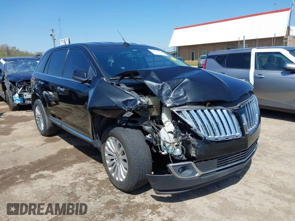 2013 Lincoln MKX with VIN 2LMDJ6JKXDBL04359, listed as a IAAI auction lot 41974216 with 160,904 mi miles. Bid and sale history available at carsss.com. Image 1.