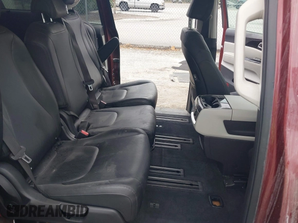 2022 Kia Carnival EX with VIN KNDNC5H36N6097184, listed as a IAAI auction lot 41024289 with 58,722 mi miles and . Bid and sale history available at DreamBid. Image 8.