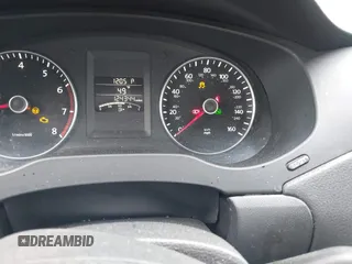 2014 Volkswagen Jetta SEL z VIN 3VWL17AJ3EM379295, wystawiony jako IAAI lot #41897734 z przebiegiem 124 344 mil mil oraz . Historia ofert i sprzedaży dostępna na DreamBid. Obrazek 7.