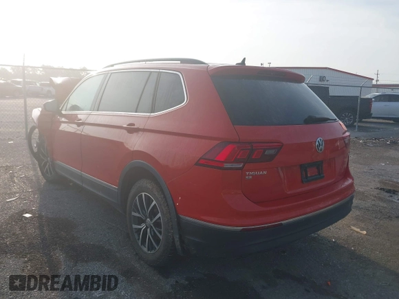 2018 Volkswagen Tiguan SEL z VIN 3VV3B7AX1JM208075, wystawiony jako IAAI lot #42651678 z przebiegiem Nie podano mil oraz . Historia ofert i sprzedaży dostępna na DreamBid. Obrazek 3.