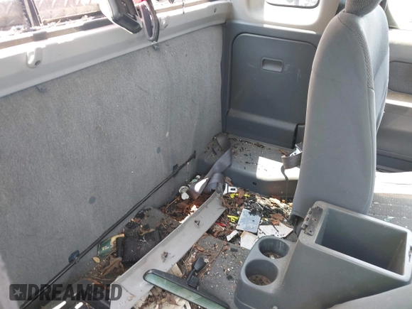 2001 Nissan Frontier XE с VIN 1N6DD26S11C316305, выставлен на аукционе IAAI как лот 42396668 с пробегом 150 880 миль миль и . История ставок и продаж доступна на DreamBid. Изображение 8.