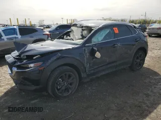 2024 Mazda CX-30 S Select Sport z VIN 3MVDMBBM7RM708076, wystawiony jako Copart lot #51433295 z przebiegiem Nie podano mil oraz Szkoda całkowita • Salvage title. Historia ofert i sprzedaży dostępna na DreamBid. Obrazek 1.